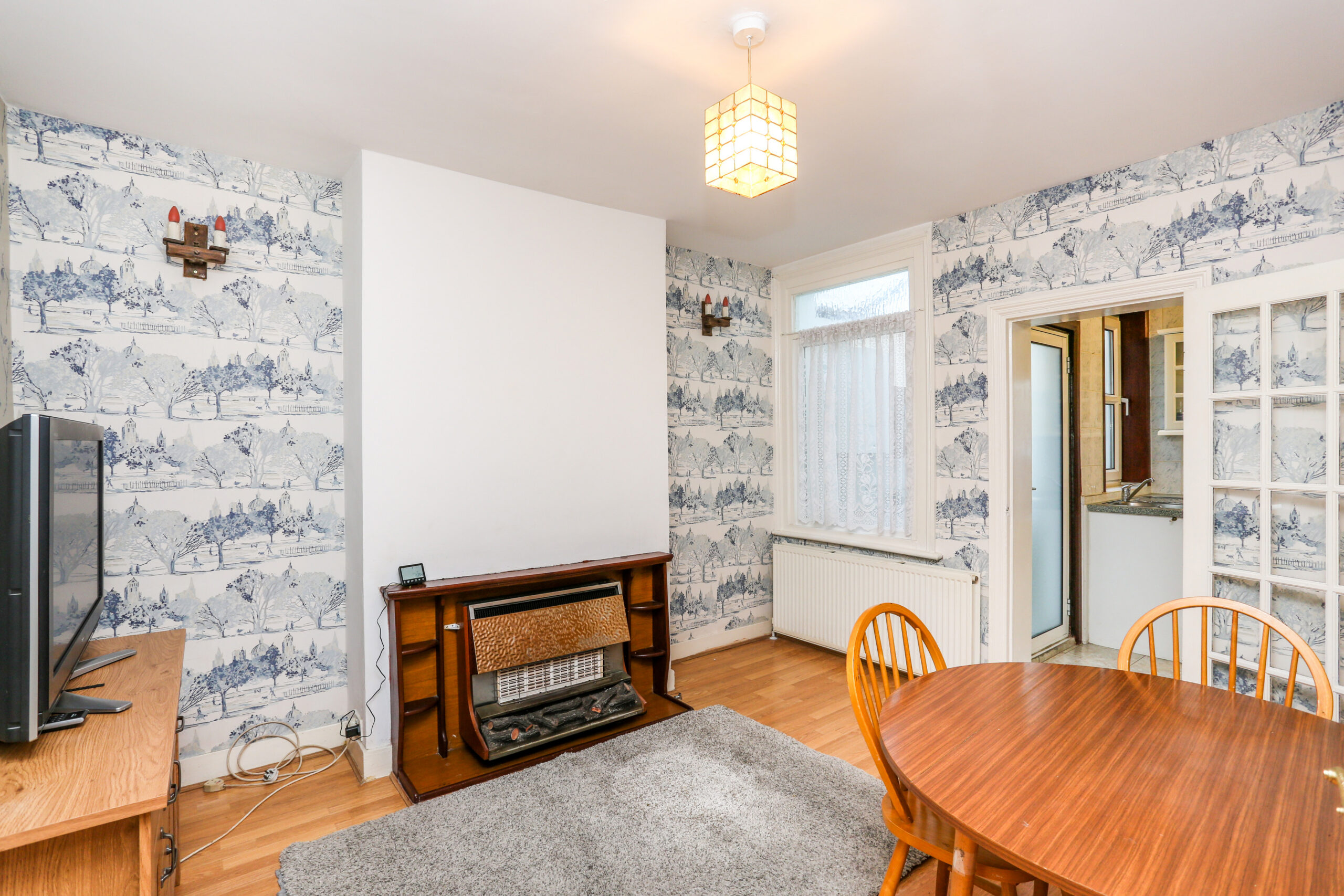 Railway Road, Waltham Cross, EN8