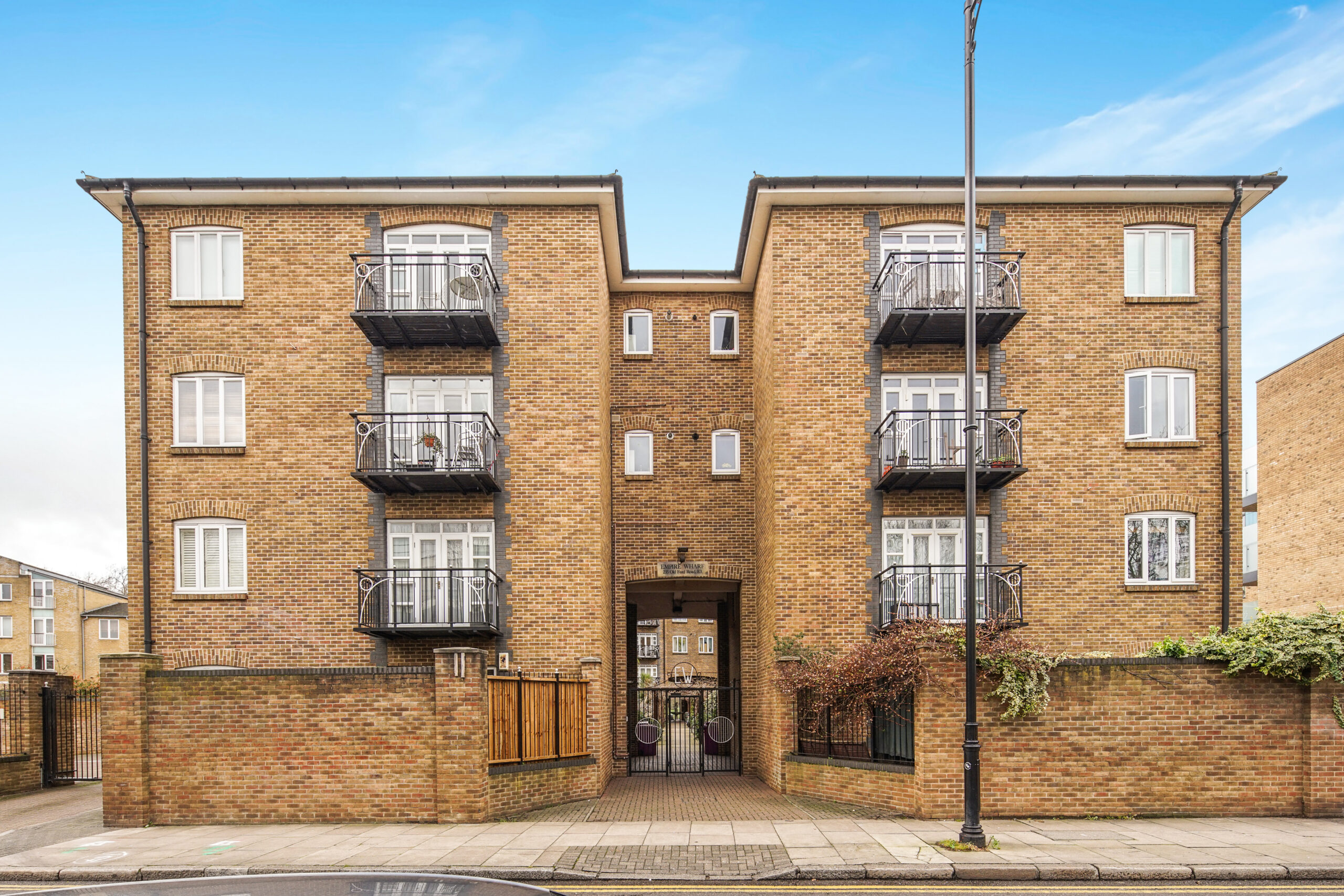 Flat 9 Empire Wharf, 235 Old Ford, London, E3 5NQ