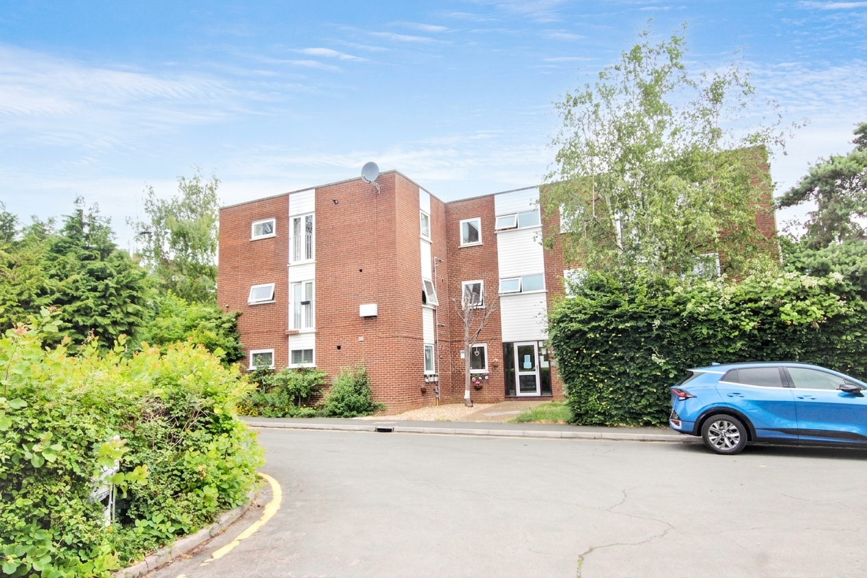 Sunnydene Close, Romford, RM3
