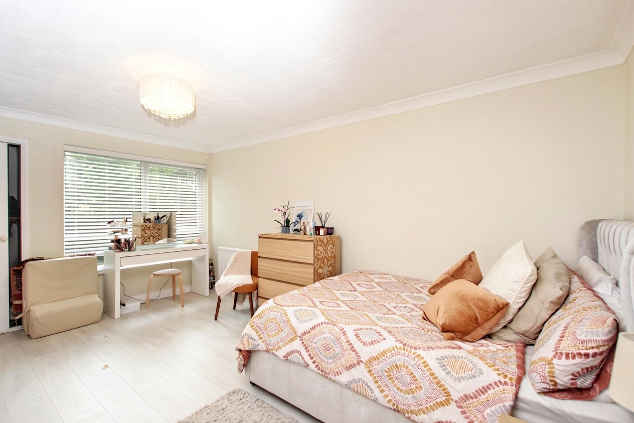 Sunnydene Close, Romford, RM3