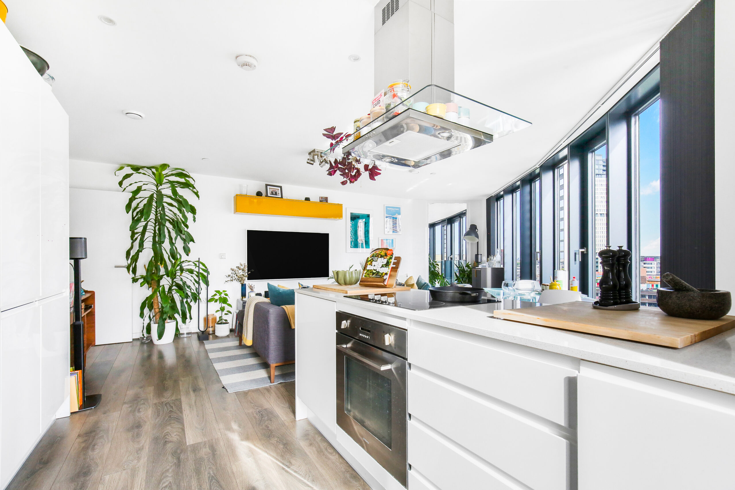 Station Street, Unex Tower, E15