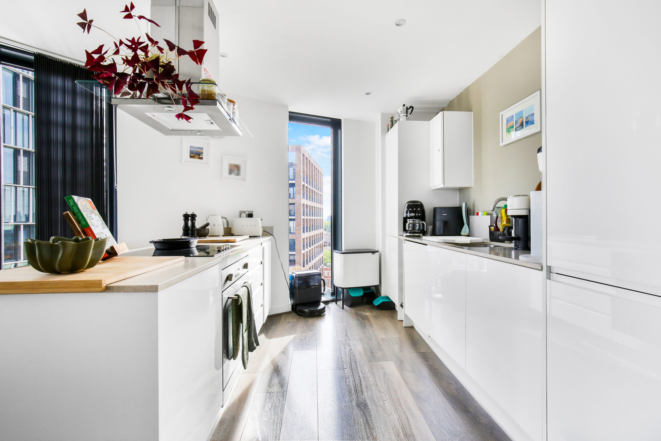 Station Street, Unex Tower, E15