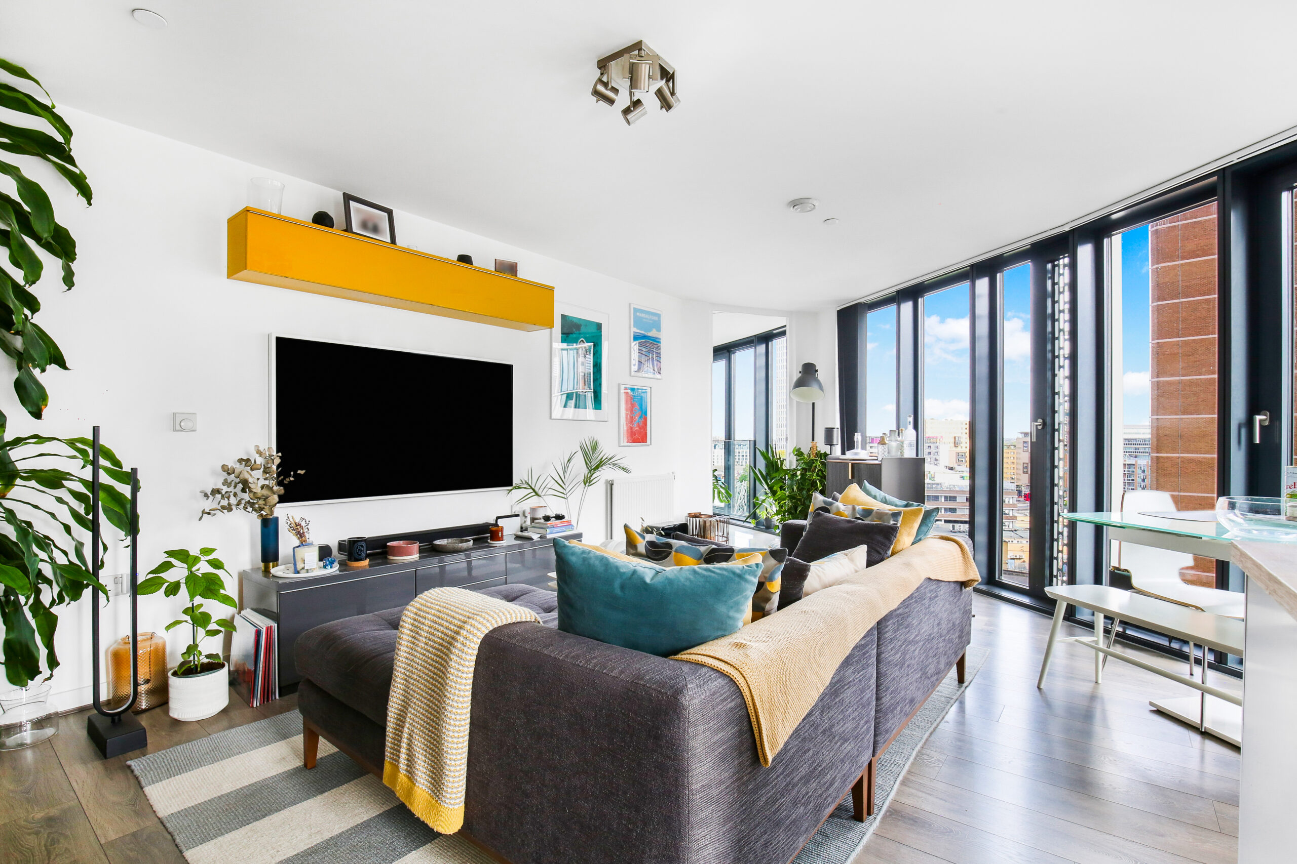 Station Street, Unex Tower, E15