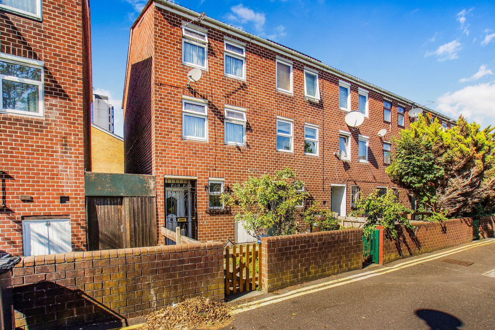 Carlisle Walk, London, E8
