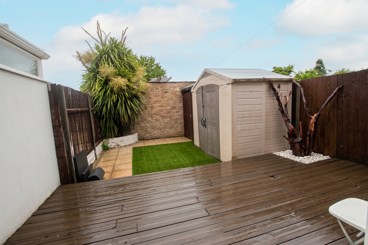 Amberley Way, Romford, RM7