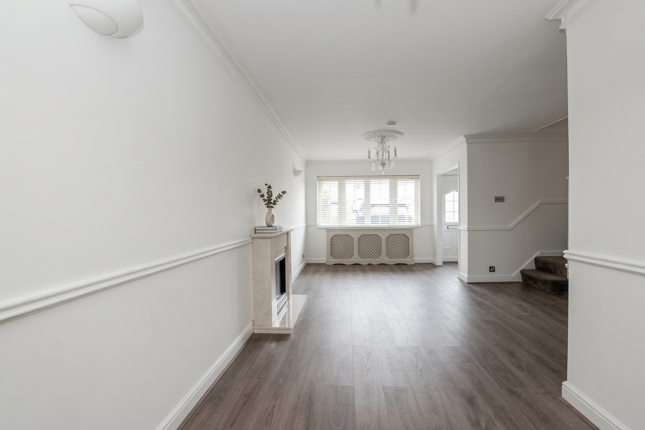 Amberley Way, Romford, RM7