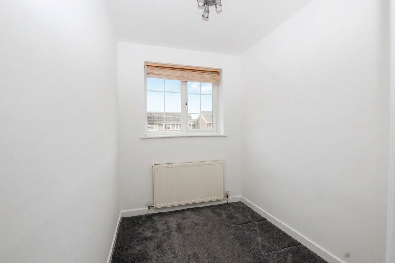 Amberley Way, Romford, RM7